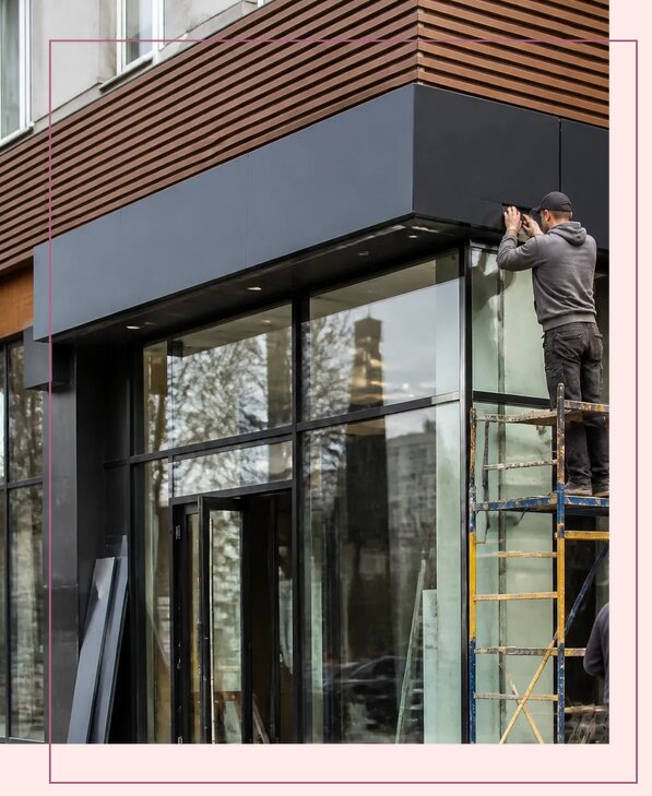 Брендирование торговых точек в Кемерово по цене от 26015 р. | Аванза-Кмр